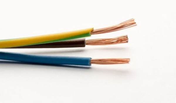 kabel listrik utama