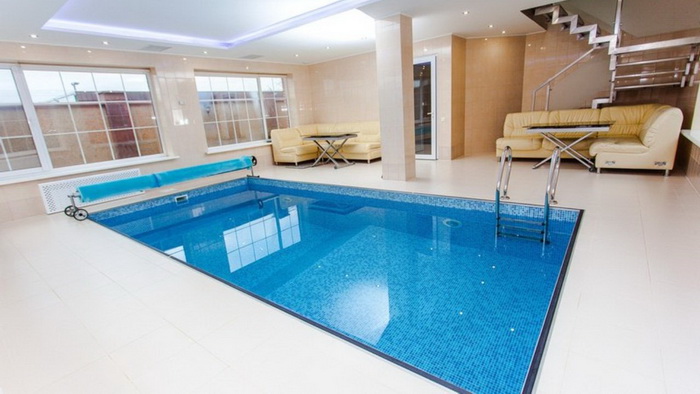 renovasi kolam renang dalam rumah